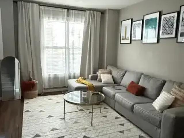 For Rent 2 Bedroom Townhouse Calgary AB DLS98318933