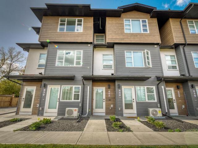 For Rent 2 Bedroom Townhouse Calgary AB DS98312098