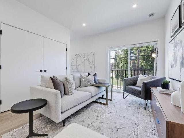 For Rent 2 Bedroom Townhouse Calgary AB DS98314492