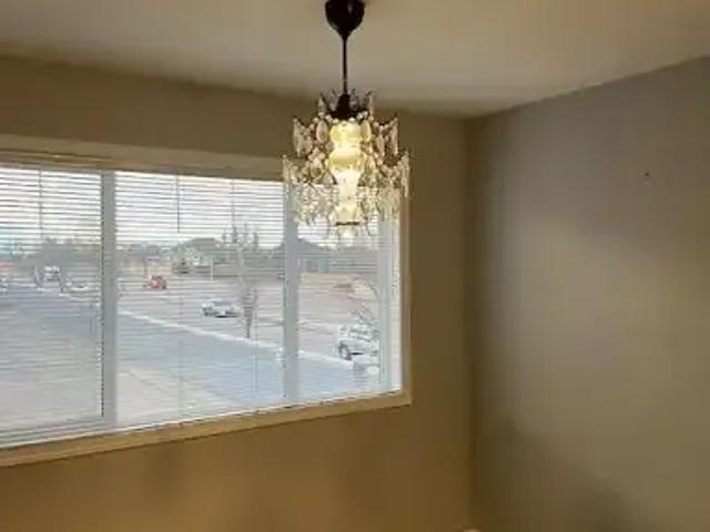 For Rent 2 Bedroom Townhouse Calgary AB DS102658293