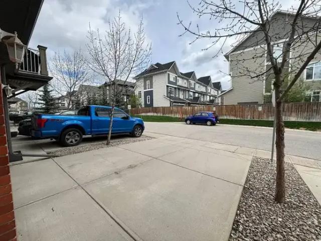 For Rent 2 Bedroom Townhouse Calgary AB DS102715097