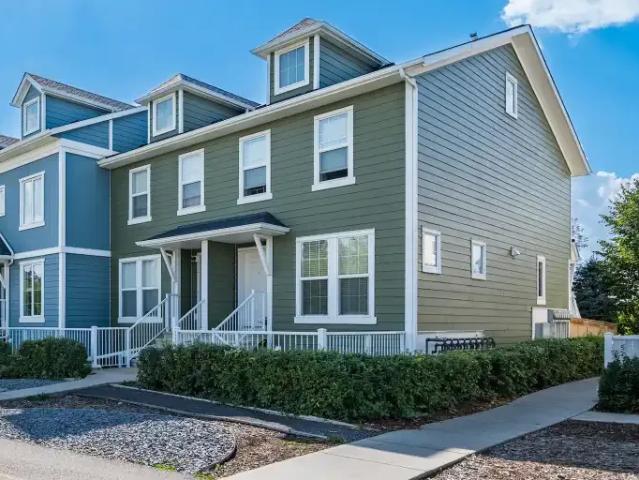 For Rent 2 Bedroom Townhouse Calgary AB DS102770923