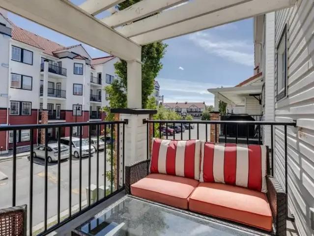 For Rent 2 Bedroom Townhouse Calgary AB DS102794850