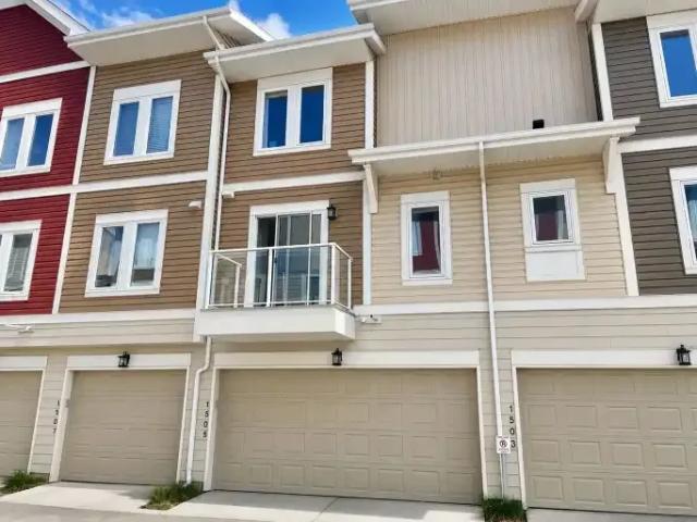For Rent 2 Bedroom Townhouse Calgary AB DS102243044