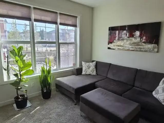 For Rent 2 Bedroom Townhouse Calgary AB DS103574522