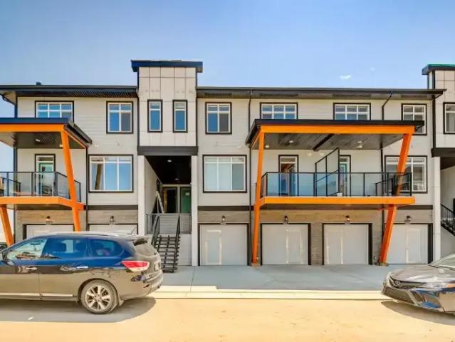 For Rent 2 Bedroom Townhouse Calgary AB DS103011819