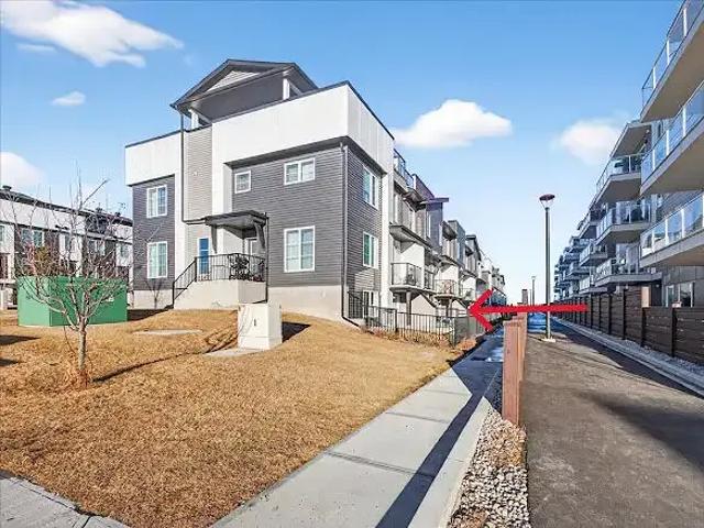 For Rent 2 Bedroom Townhouse Calgary AB DS103118788