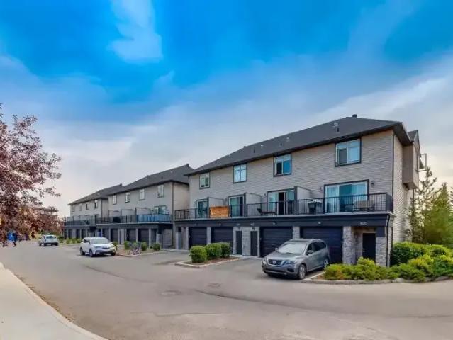 For Rent 2 Bedroom Townhouse Calgary AB DS103118244