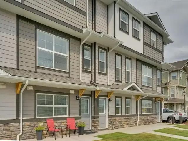 For Rent 2 Bedroom Townhouse Calgary AB DS103151760