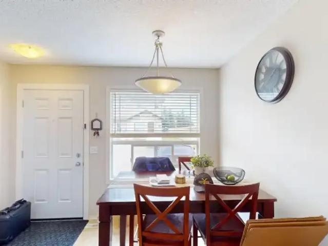 For Rent 2 Bedroom Townhouse Calgary AB DS104401491