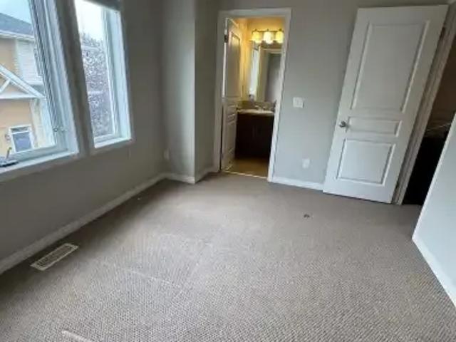For Rent 2 Bedroom Townhouse Calgary AB DS104401569