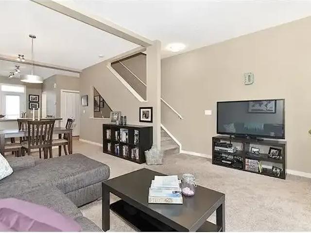 For Rent 2 Bedroom Townhouse Calgary AB DS104506701