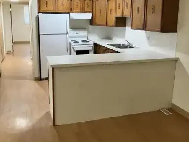 For Rent 2 Bedroom Townhouse Calgary AB DS104506818