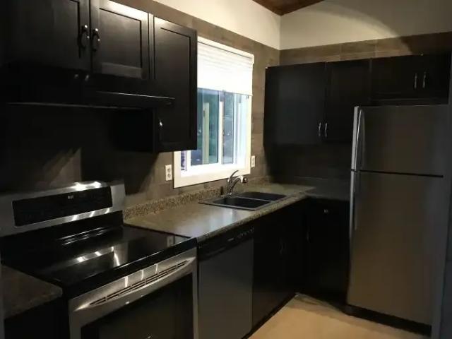 For Rent 2 Bedroom Townhouse Calgary AB DS104535515