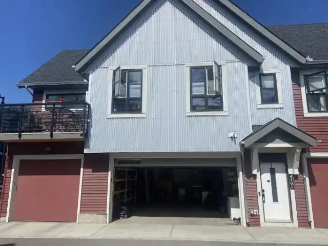 For Rent 2 Bedroom Townhouse Calgary AB DS104180454