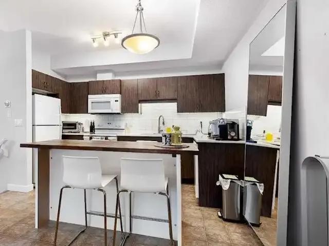 For Rent 2 Bedroom Townhouse Calgary AB DS104181471