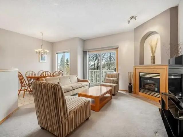 For Rent 2 Bedroom Townhouse Calgary AB DS104182649