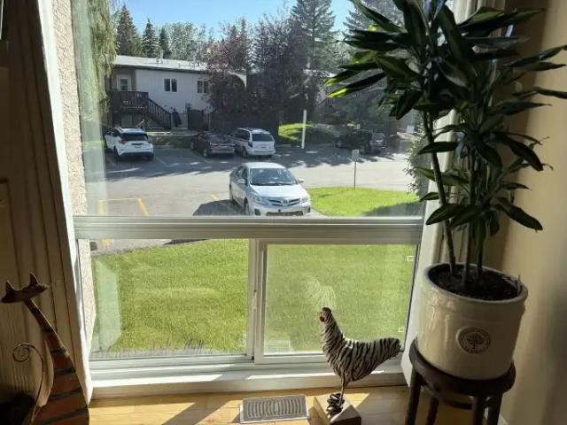 For Rent 2 Bedroom Townhouse Calgary AB DS104182727