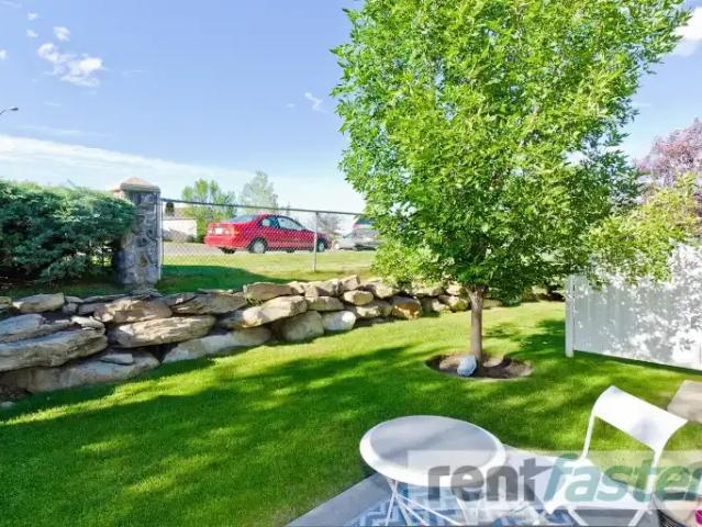 For Rent 2 Bedroom Townhouse Calgary AB DS104182946