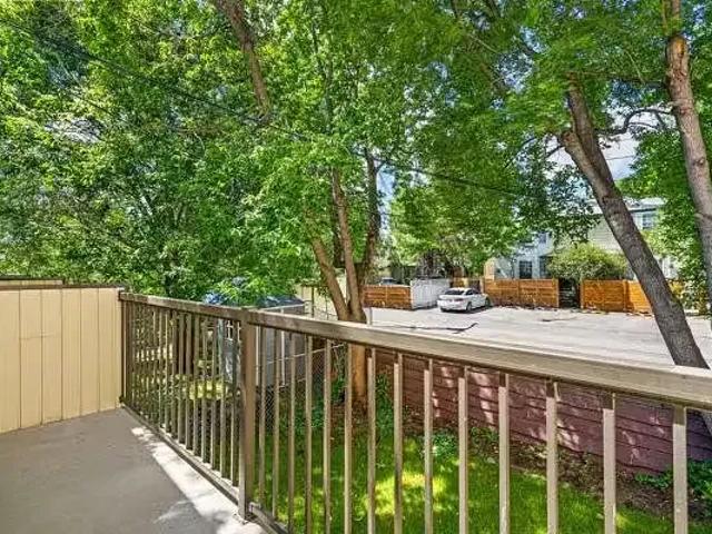 For Rent 2 Bedroom Townhouse Calgary AB DS104182228