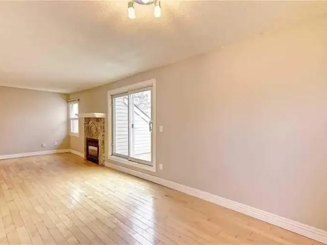 For Rent 2 Bedroom Townhouse Calgary AB DS105087707