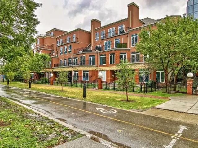 For Rent 2 Bedroom Townhouse Calgary AB DS105135171