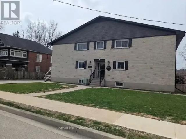 For Rent 2 Bedroom Townhouse Cambridge ON DS103840290