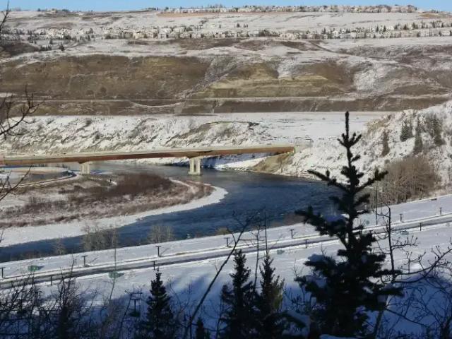 For Rent 2 Bedroom Townhouse Cochrane AB DS104257274
