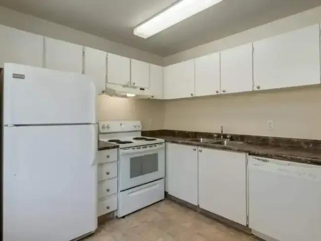For Rent 2 Bedroom Townhouse Edmonton AB DLS102700397