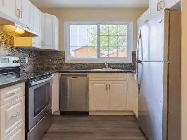 For Rent 2 Bedroom Townhouse Edmonton AB DLS103090453