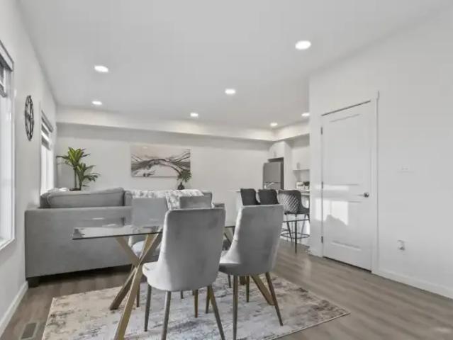 For Rent 2 Bedroom Townhouse Edmonton AB DLS98703301