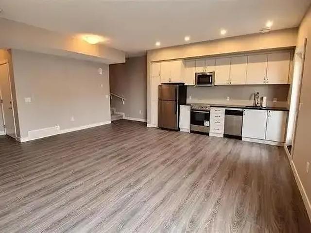 For Rent 2 Bedroom Townhouse Edmonton AB DS104180568