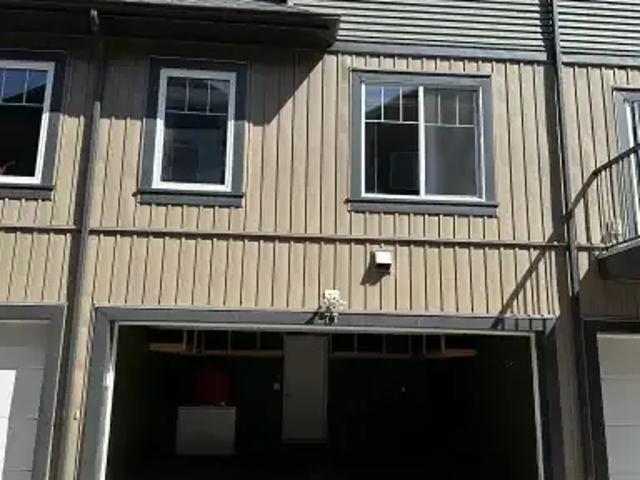 For Rent 2 Bedroom Townhouse Edmonton AB DS104362761