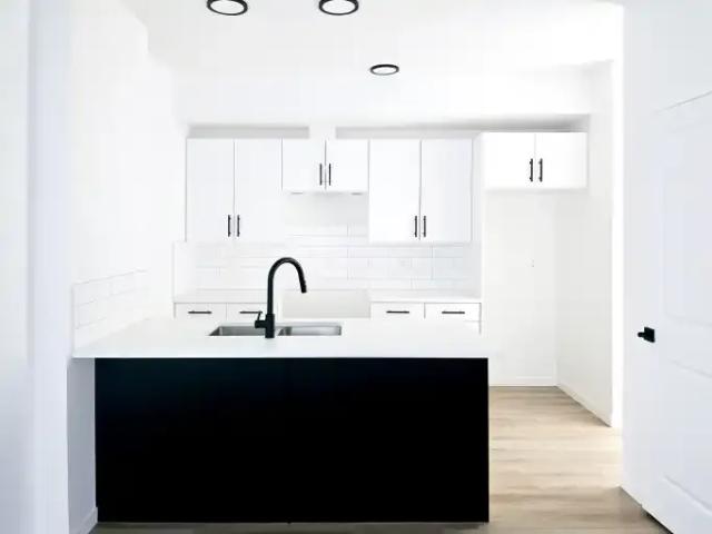 For Rent 2 Bedroom Townhouse Edmonton AB DS104506851