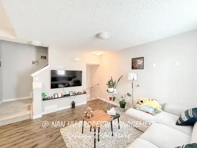 For Rent 2 Bedroom Townhouse Edmonton AB DS104876669