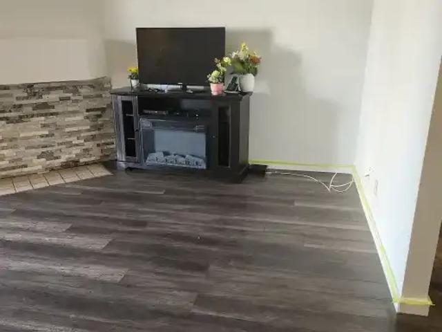 For Rent 2 Bedroom Townhouse Edmonton AB DS104972566