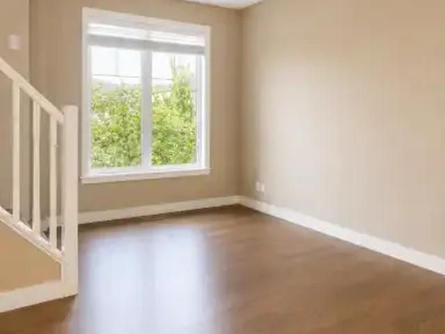 For Rent 2 Bedroom Townhouse Edmonton AB DS105023119