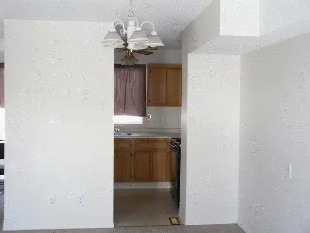 For Rent 2 Bedroom Townhouse Edmonton AB DS103151058