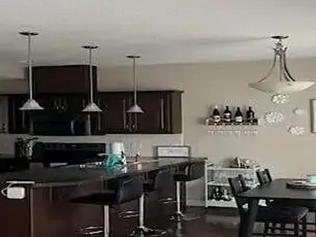 For Rent 2 Bedroom Townhouse Edmonton AB DS103487088
