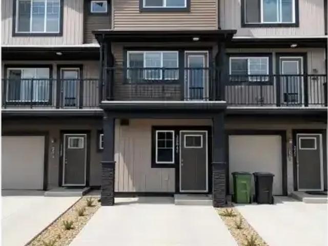 For Rent 2 Bedroom Townhouse Edmonton AB DS103569172