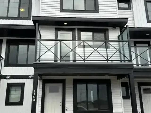 For Rent 2 Bedroom Townhouse Edmonton AB DS103879350