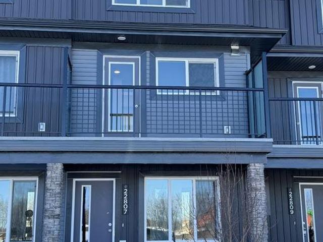 For Rent 2 Bedroom Townhouse Edmonton AB DS103958254