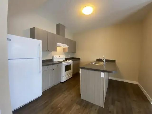 For Rent 2 Bedroom Townhouse Grande Prairie AB DLS103118472