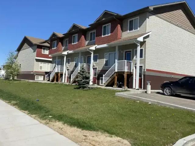 For Rent 2 Bedroom Townhouse Grande Prairie AB DS103739401