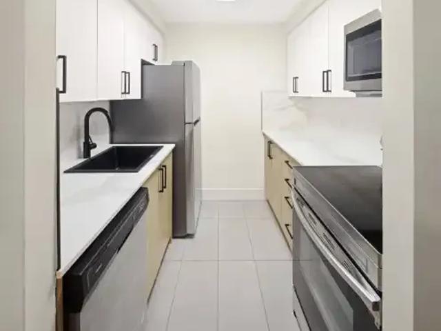 For Rent 2 Bedroom Townhouse Kitchener ON DS100839980