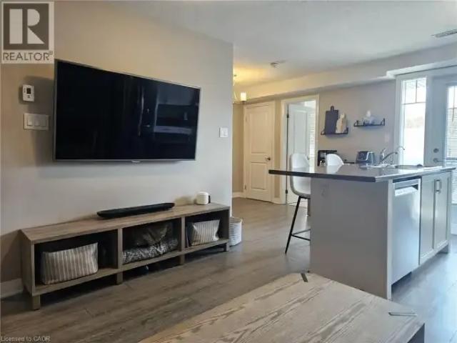 For Rent 2 Bedroom Townhouse Kitchener ON DS102085852