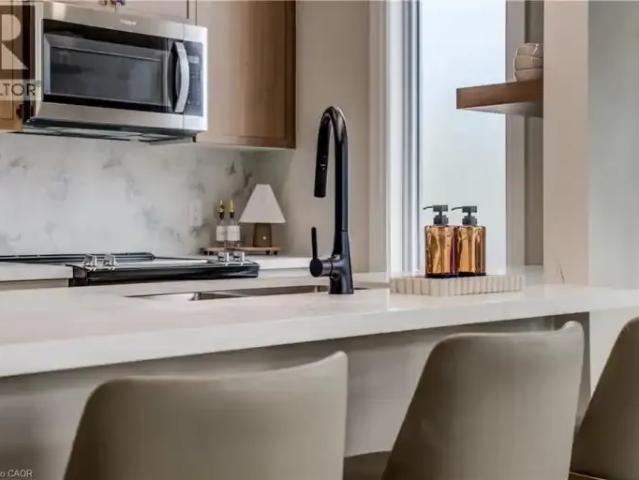For Rent 2 Bedroom Townhouse Kitchener ON DS102578817