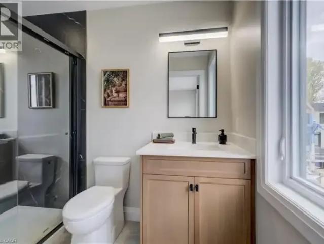 For Rent 2 Bedroom Townhouse Kitchener ON DS103091639