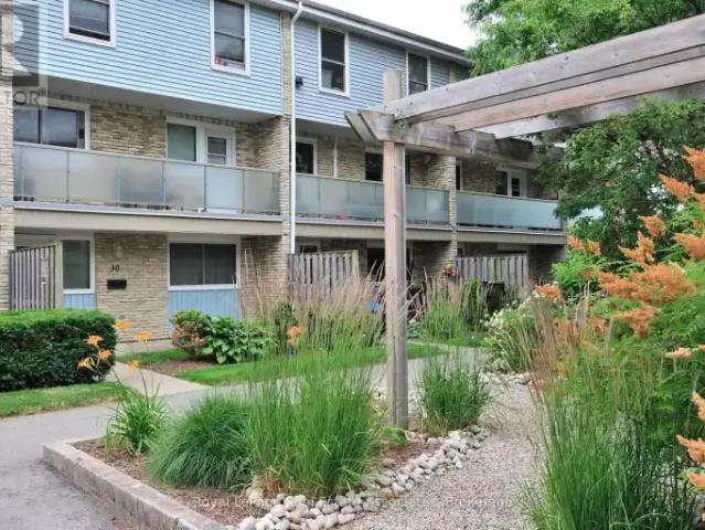 For Rent 2 Bedroom Townhouse Kitchener ON DS104106798