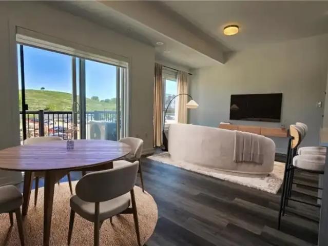 For Rent 2 Bedroom Townhouse Kitchener ON DS104506915